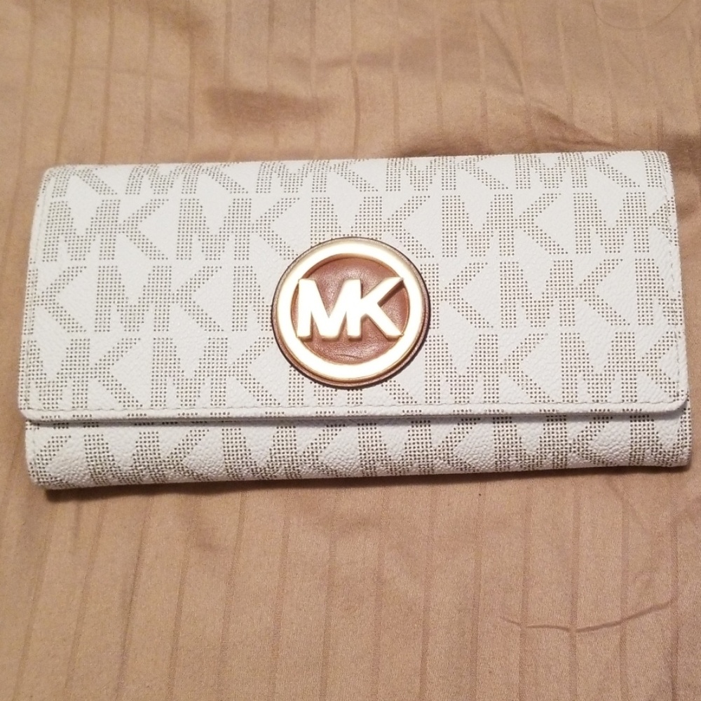 Michael Kors wallet